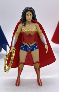 Custom McFarlane Super Powers Wonder Woman Red Cape W/ Golden Lasso - Picture 1 of 2