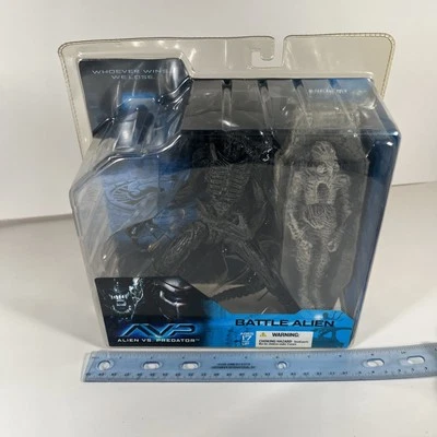 Alien Vs Predator 战斗外星人人偶 McFarlane 玩具 2004 — 第 1/4 张图片