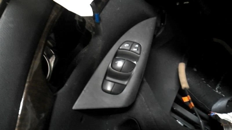 Lh Driver Side Front Door Window Switch 2013 Sentra Sku#2326216 - Image 1 of 4