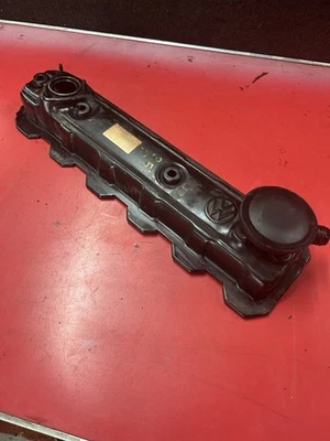 Volkswagen Transporter T4 Rocker Valve Cam Cover 074103360A 2.5 Petrol VW - Image 1 of 4
