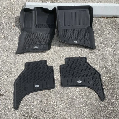 Alfombrillas de goma delanteras y traseras Land Rover Defender L663 110 20-23 OEM VPLES0668 Foto 1 de 4