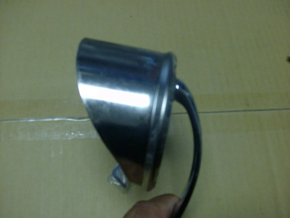 VISERA DE ESPEJO PEEP INOXIDABLE 1 PIEZA PARA TODOS LOS ESPEJOS RETROVISORES PEEP DE 4 PULGADAS AUTOS Y CAMIONETAS Foto 1 de 4