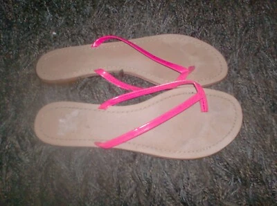 SAKS FIFTH AVENUE Women's Flip Flops Thong Sandals Flats SIZE 9.5 - Image 1 of 2