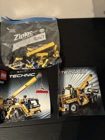 Lego Technic Mini Mobile Crane 2-in-1 Set 8067 100% Complete