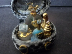 DOLLHOUSE PERFUME CASE- HANDCRAFTED - Bild 1 von 8