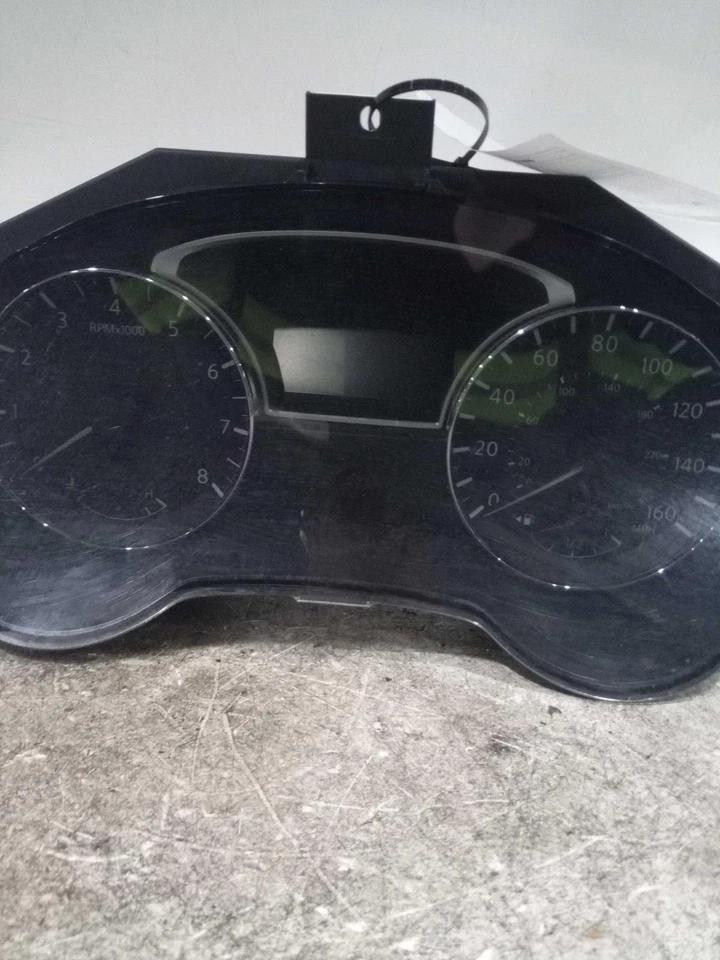 Medidor de velocímetro usado se adapta a: Nissan Altima Cluster 2016 2,5 L 4 cilindros base MPH Foto 1 de 4