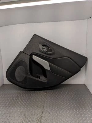 Jeep Cherokee RH 2015-2018 panel de moldura de puerta de pasajero derecho trasero 1148868 Foto 1 de 4