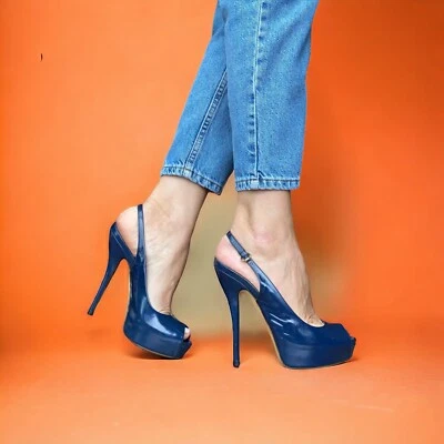 Zapatos de salón GUCCI de charol azul marino punta abierta con plataforma, talla 36 Foto 1 de 4