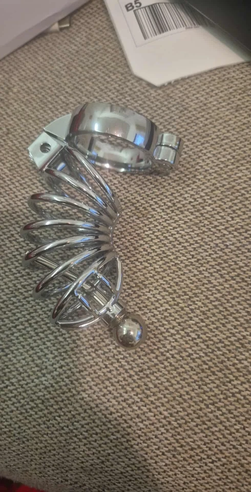 Cage de Chasteté Cage à Pénis Plastique Avec 5 Anneaux Mâle Chasteté Dispositif - Photo 1/1