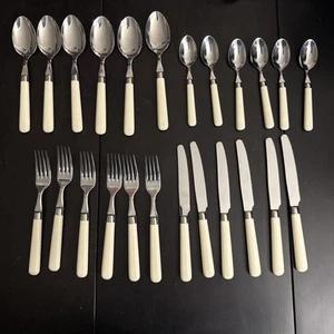Guy Degrenne Stainless Flatware Bragard White 24 Piece Set Plastic - Picture 1 of 11