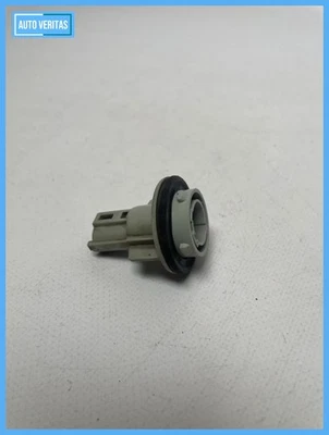 Original Hyundai Lantra II 2 (J-2) Lamp Carrier Right Front 92302-285 - Image 1 of 4