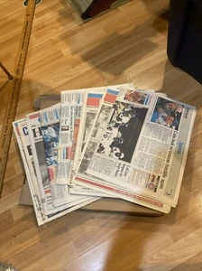 LOT OF VTG CHICAGO CUBS 1989 PLAYOFFS NEWSPAPER NEWSPAPERS PLUS 1998 BONUS - Picture 1 of 14