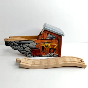 Thomas & Friends Closed Mine Tunnel & Track Piece Vintage Train Accessory - Picture 1 of 8