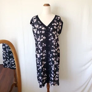 Simply Vera Wang Shift Dress Size 10 Cover Up Navy Purple Floral Sheer Resort - Picture 1 of 11