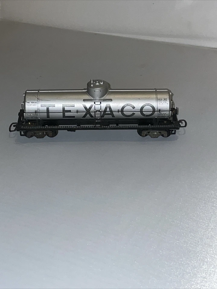 Texaco Oil Tanker Single Dome Ho Scale Model Train Metal Unbranded Vintage - Image 1 of 1