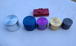 6 Stück Metall Aluminium Hand Grinder Tabak Kräuter Crusher - Bild 1 von 3