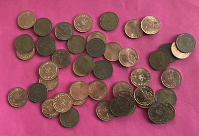 Half Pence Coins Circulated 46 Coins Job Lot ungraded Queen Elizabeth 2nd - Image 1 of 4