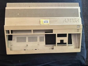 Commodore Amiga 500 case Has Some Yellowing no Port Covers Sold As Seen 915 - Afbeelding 1 van 5
