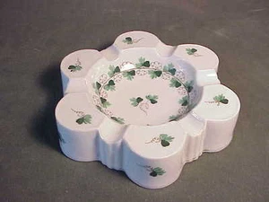 CENICERO DE PORCELANA HÚNGARA HEREND GRANDE DE COLECCIÓN - TRÉBOLES FLORALES VERDES - Imagen 1 de 5