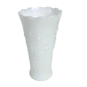 Anchor Hocking MCM Milk Glass Vase Dots Raindrops Home Decor VTG Wedding Baby - Picture 1 of 11