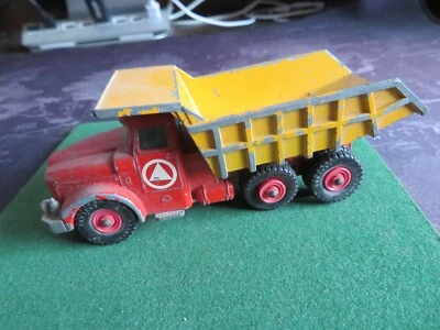 Matchbox King Size K19 Scammell Contractor Tipper truck red/yellow - Image 1 of 4
