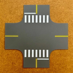Hot Hobby RoadScapes HO 4-Way Intersection, with Side-Stops and Zebra Crosswalks - Picture 1 of 1