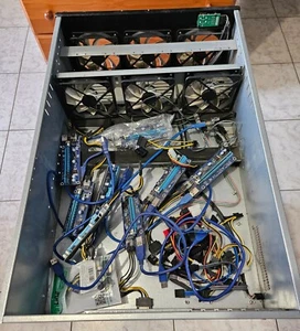 Boîtier style serveur GPU Mining Rig 6 emplacements - Photo 1/2