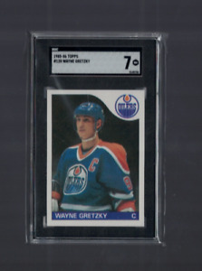 Wayne Gretzky Edmonton Oilers 1985-86 Topps Hockey Card #120 SGC 7