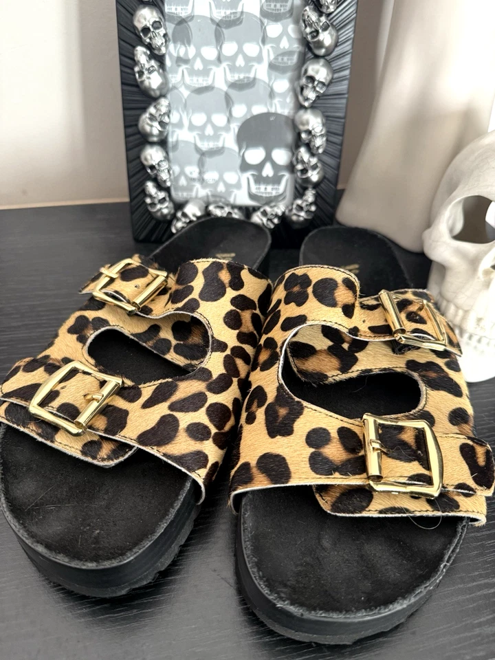 V By Very UK Size 7 Black And Beige Animal Print Buckle Sandal Shoes - Image 1 of 4