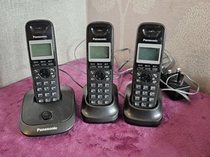 Panasonic Digital Cordless Phone KX-TG2511E Black Trio Pack - Zdjęcie 1 z 5