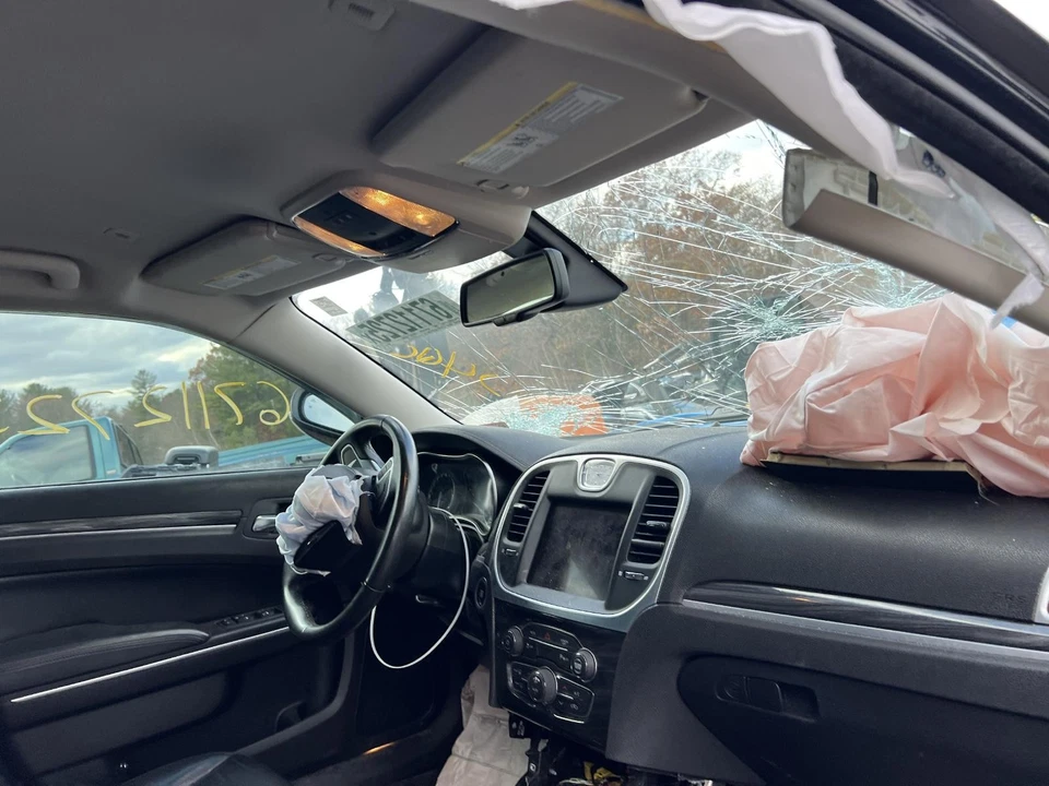 Sun Visor CHRYSLER 300 Right 15 16 17 18 19 20 21 22 23 - Image 1 of 1