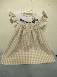 P56 Girls size 12 Months Beige Gingham check Dress Hand Smocked Tractor Farm - Picture 1 of 7