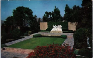 Postcard The Mystery of Life garden Forest Lawn Memorial Park California USA - Picture 1 of 2
