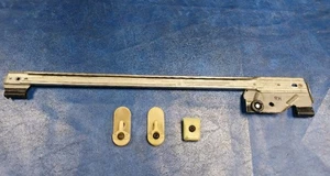 93-02 CAMARO FIREBIRD RH SIDE DOOR WINDOW GLASS GUIDE REGULATOR TRACK CHANNEL - Picture 1 of 8