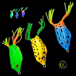 3x TopWater Frosch Frog Imitate Insekt Wobbler Kunstköder Raubfisch Barsch Pike - Bild 1 von 1