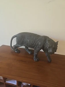 Signed Vintage Bronze Tiger Statue 4.4 Kg - Picture 1 of 14