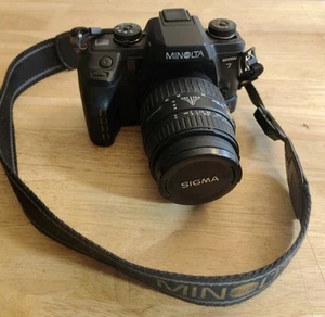 Minolta Maxxum 7 35mm Film SLR Body Sigma Zoom 28-30 Macro Lens Strap Near Mint - Bild 1 von 19