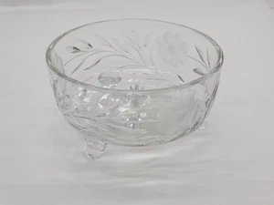 Vintage 3 Footed Cut Glass Clear Crystal Floral Design 7 5/8" Bowl - Picture 1 of 6