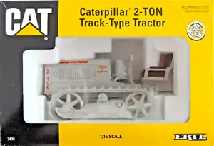 Tractor ERTL Caterpillar 2 toneladas tipo oruga escala 1:16 #2438 - Imagen 1 de 16