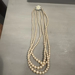 Vintage Estate Faux Pearl Choker Necklace 3 Strand Beads Faux Pearl Clasp - Picture 1 of 7