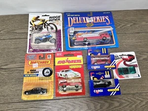 NUOVO lotto auto vintage in metallo pressofuso Corgi, Majorette, Road Champs, Matchbox ++ - Foto 1 di 7