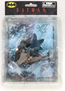 DC Kotobukiya Batman Mini Figure Series 1 Batman New Sealed Card Seperation - Picture 1 of 5