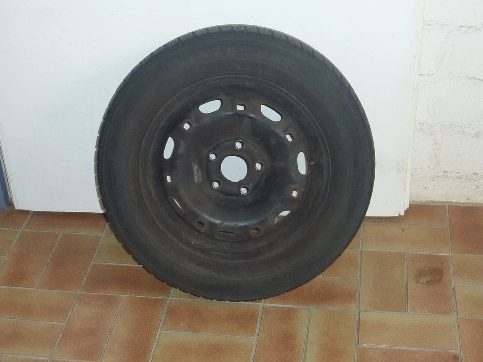 4 Reifen mit Felge - Bild 1 von 1