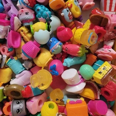 25 件套装,随机 Shopkins,混合季节,状况良好。  无重复 — 第 1/4 张图片