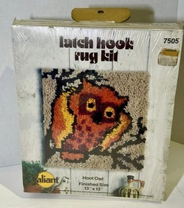 Vintage Valiant Hoot Owl Latch Hook Rug Kit 13” x 13”  - Picture 1 of 10