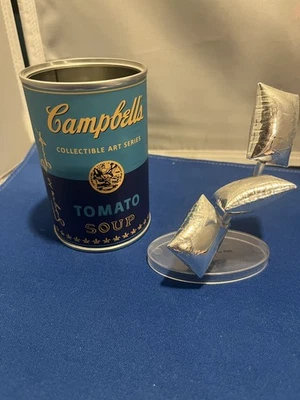 Figura de vinilo Kidrobot Andy Warhol serie lata de sopa globos de plata 1/24 con lata Foto 1 de 4
