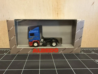 Albedo - Volvo F12 Intercooler Semirremolque Tractor - Azul - 1:87 HO Foto 1 de 3