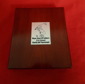 Mayor Hazel McCallion 31st Ann. Golf Tournament (2013) Prize. Wine Drinkers Kit. - Bild 1 von 8