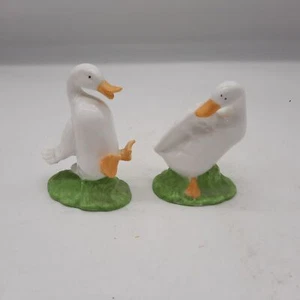 Vintage Knochen Porzellan spielen weiße Enten Figuren Enesco 1985 2er Set Miniatur - Bild 1 von 6