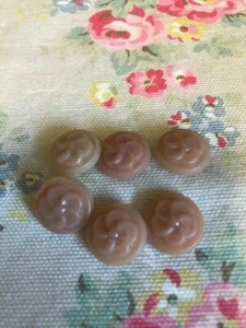 6 FAWN FLOWER Vintage Plastic Buttons - Picture 1 of 3